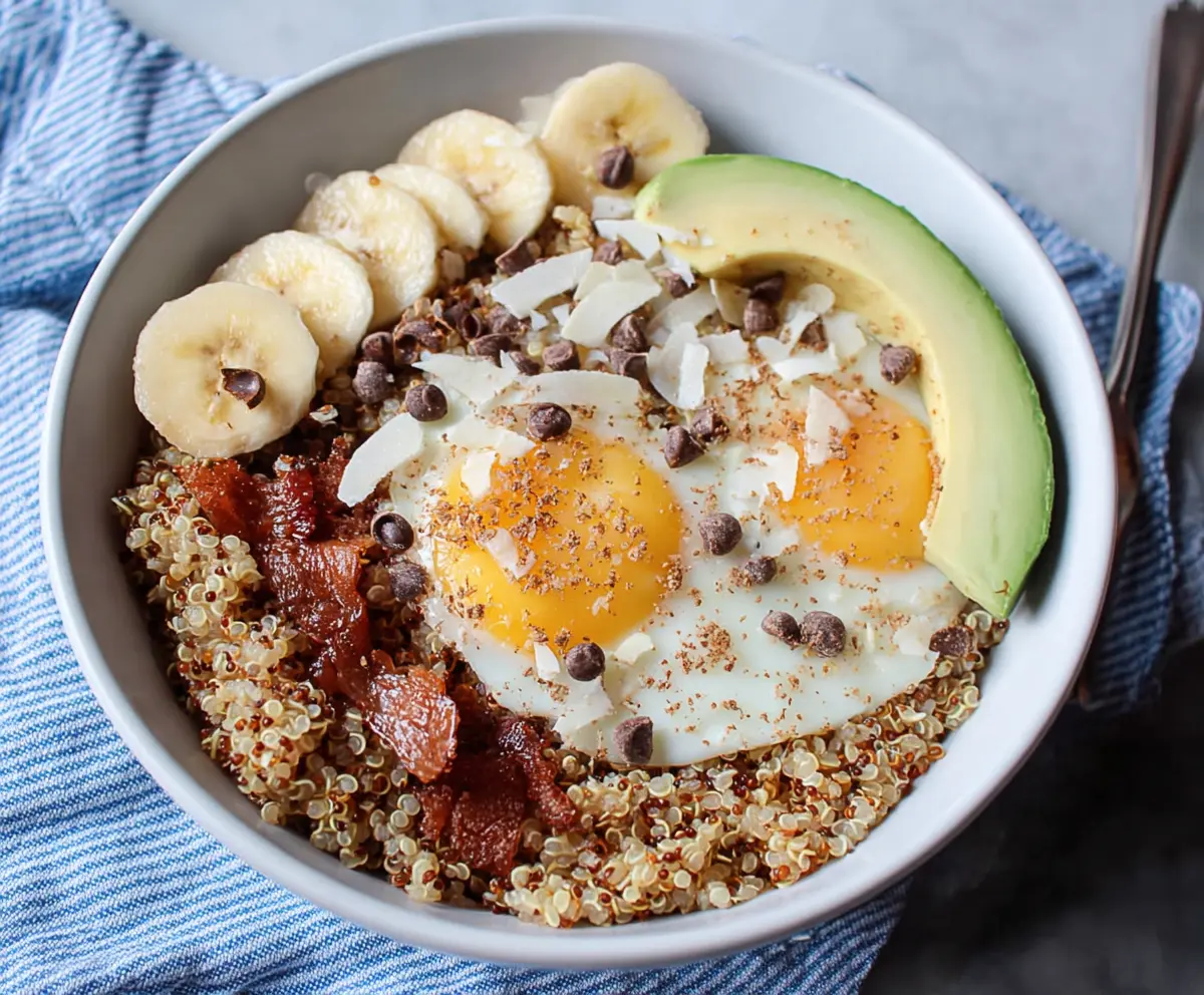 Easy Quinoa Breakfast Bowl